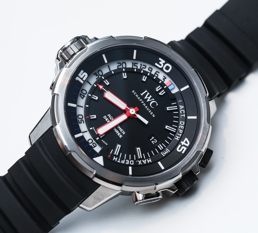 dive watch with depth gauge