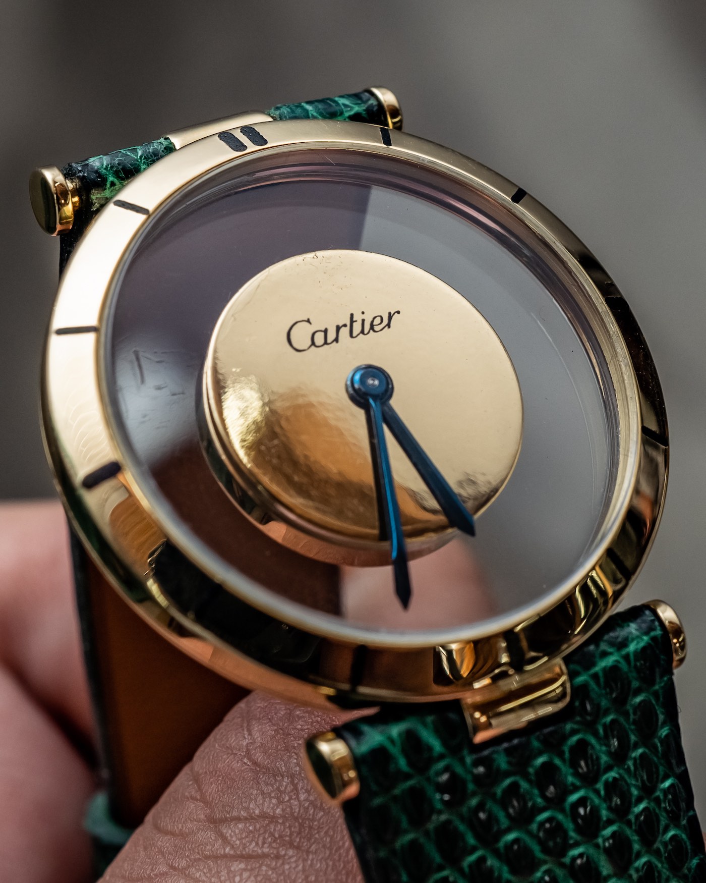vintage cartier round watch