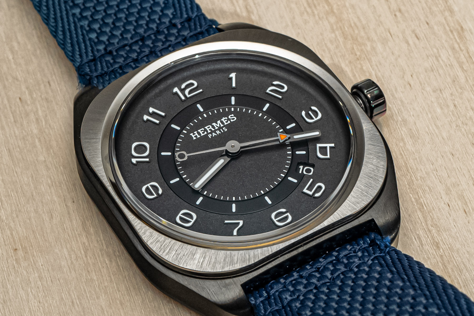 Hands-On With The Two-Tone Black & Gold Hermès H08 Watch