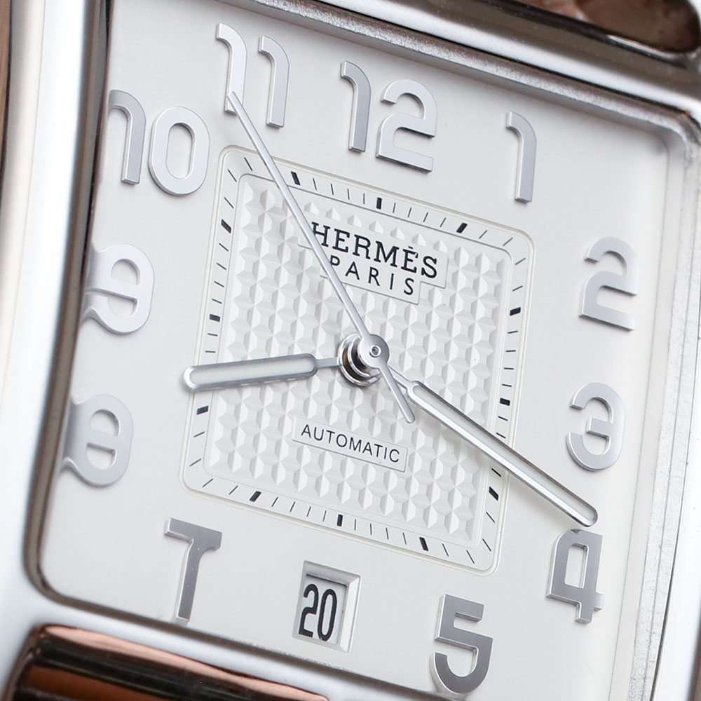 Hermès' Cape Cod Watch Takes Inspiration from Silicon