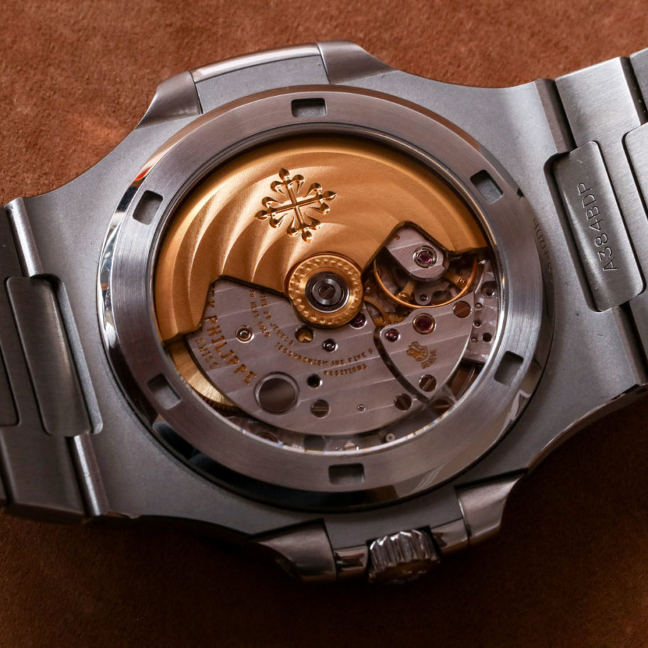 Patek Philippe Nautilus 5711/1A-010 Watch Review | Page 3 of 3 ...