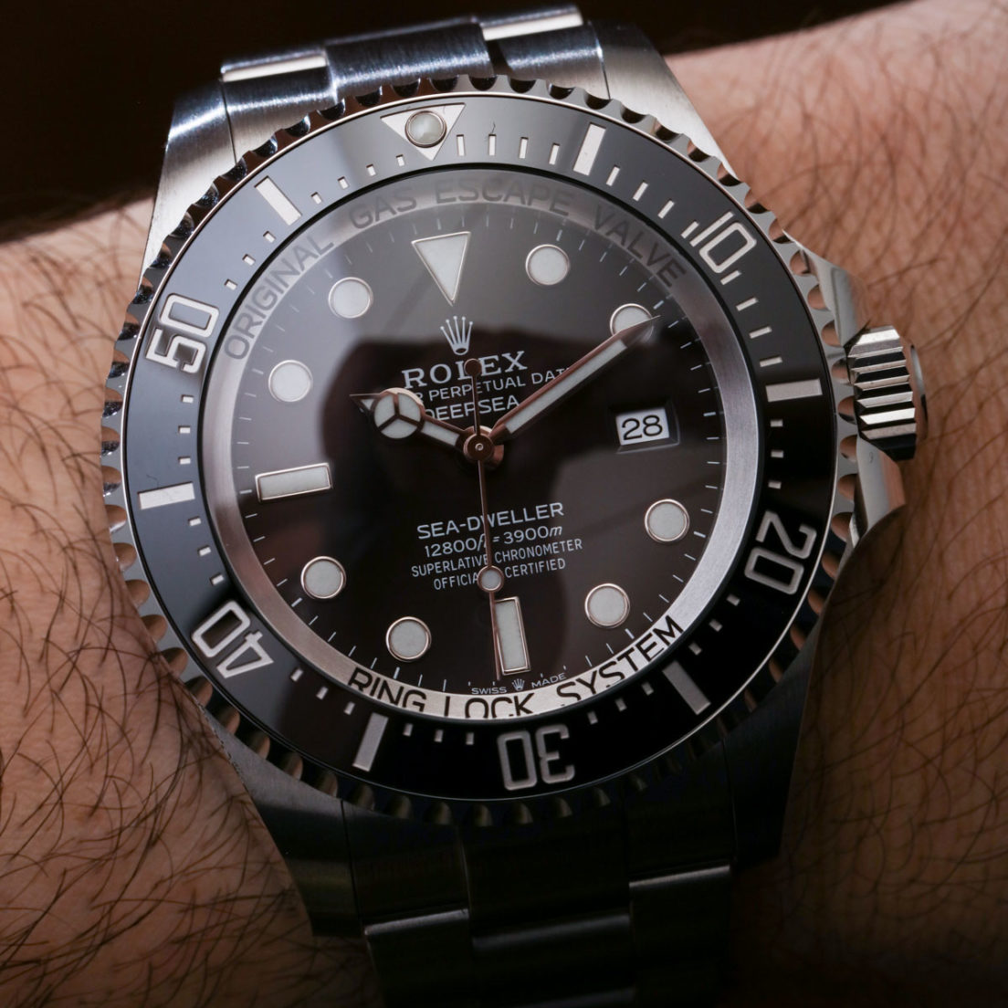 Rolex Deepsea Sea-Dweller 126660 'Black Dial' Watch Hands-On