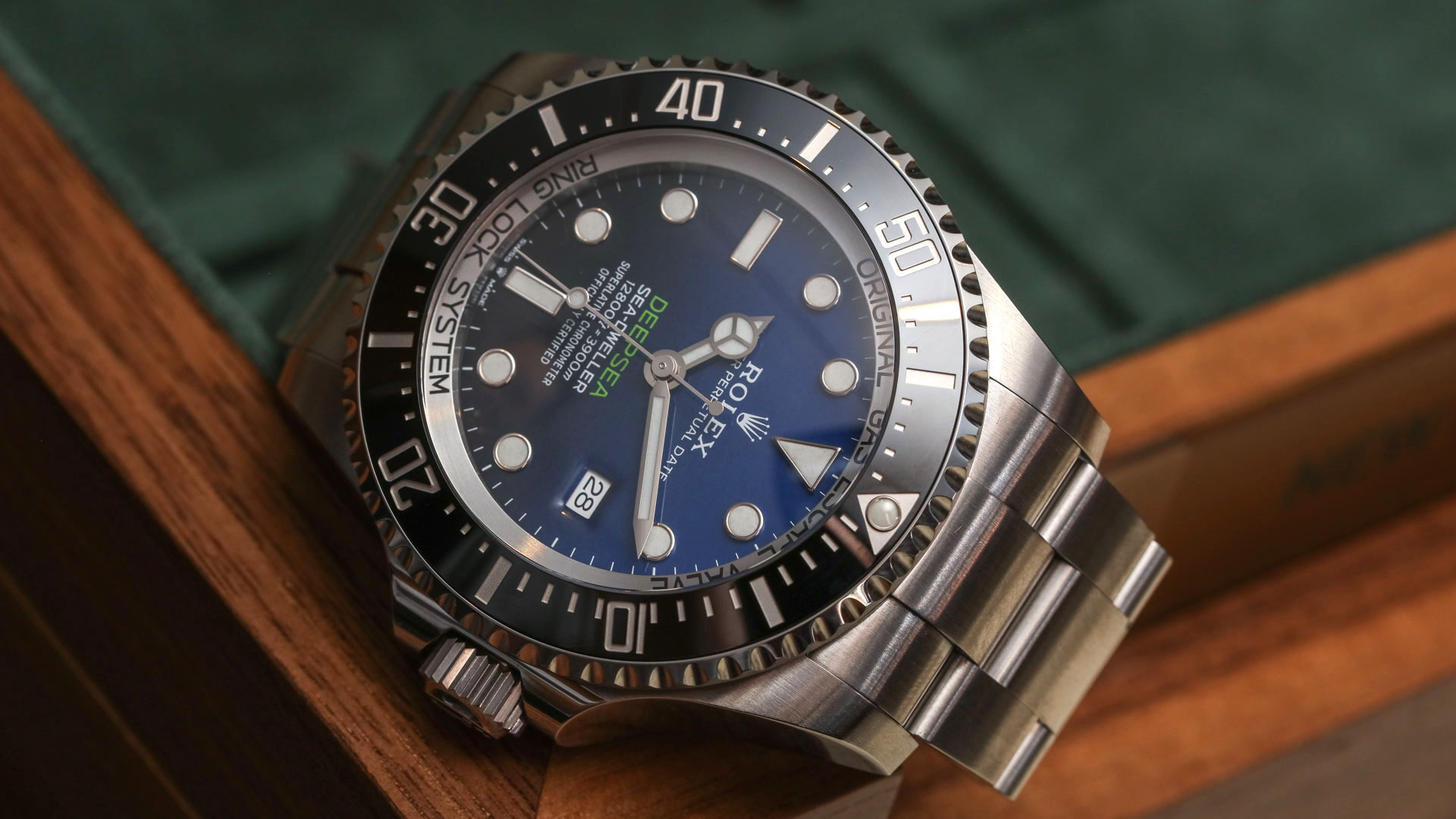 Rolex Deepsea Sea-Dweller 126660 D-Blue 