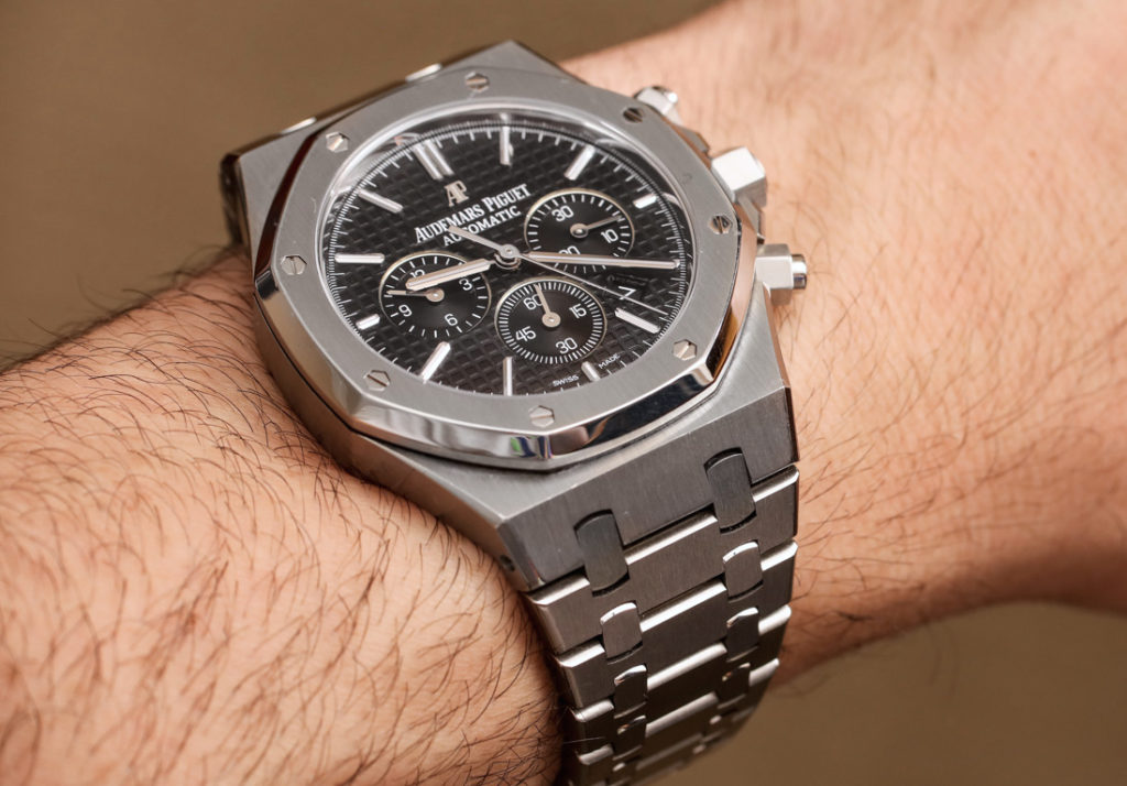 Audemars Piguet Royal Oak Chronograph 41mm Watch Review | Page 2 of 2 ...