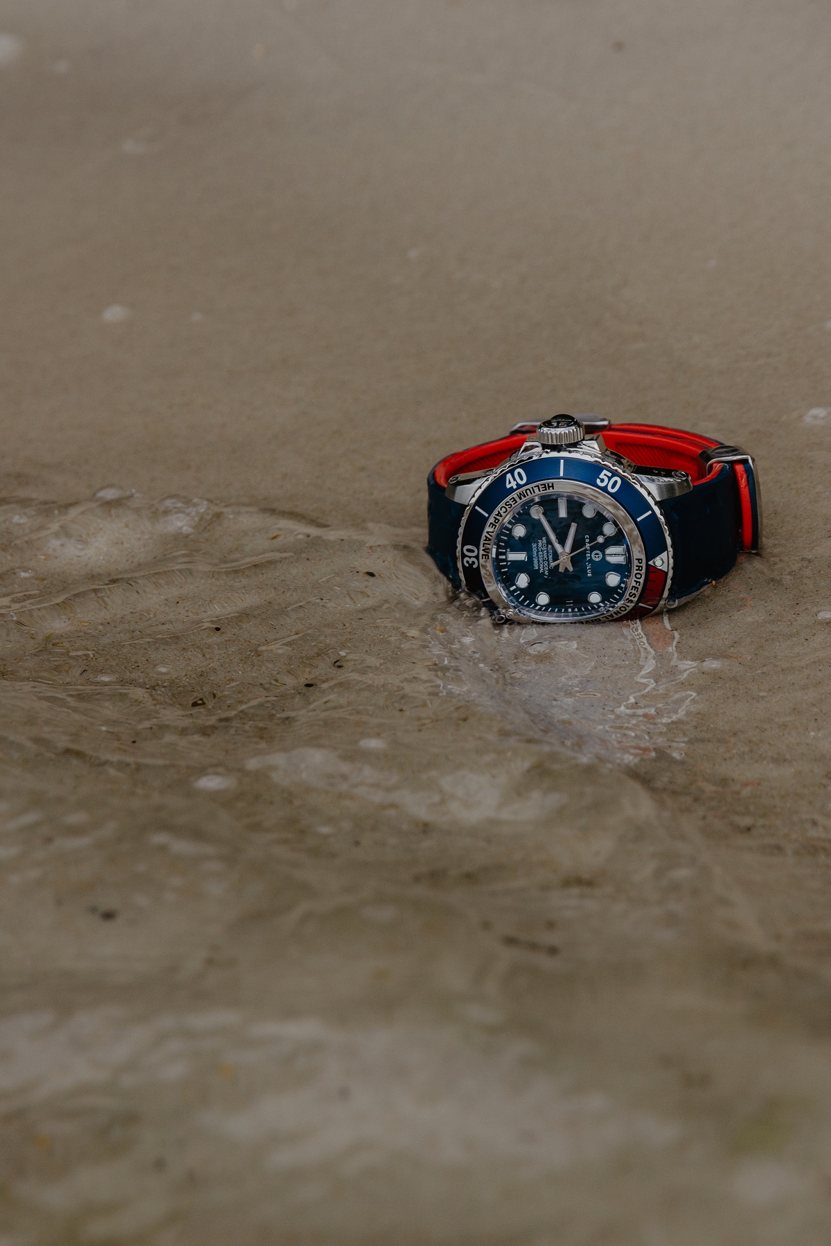 Crafter-Blue-Mechanic-Ocean-Dive-Watch-06.jpg