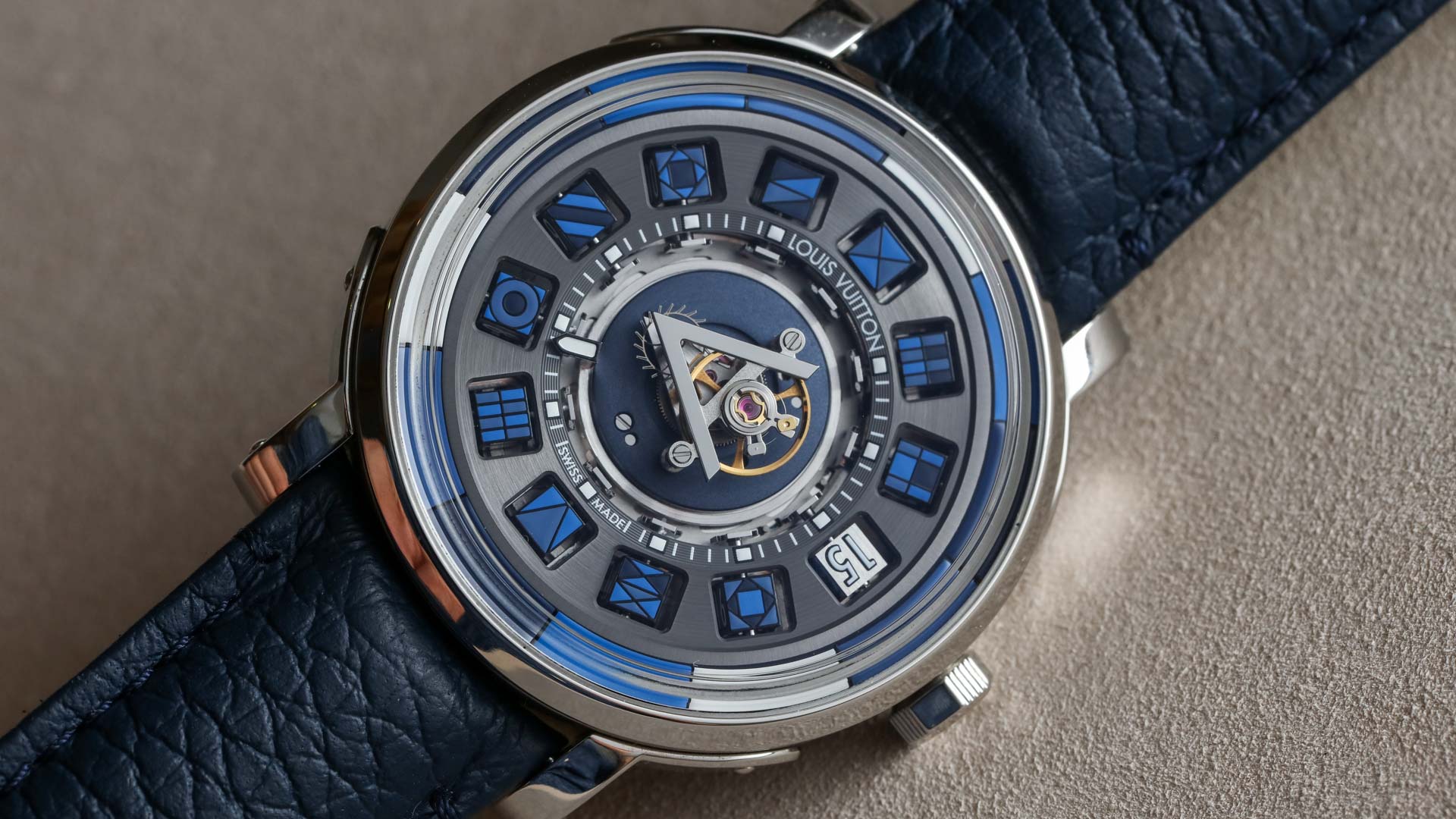 Hands-On with the Louis Vuitton Escale Spin Time 41
