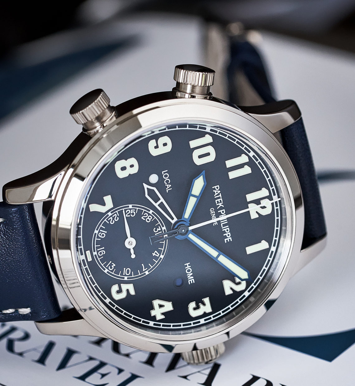 Patek Philippe Debuts Midsize Ref. 7234G-001 Calatrava Pilot Travel ...