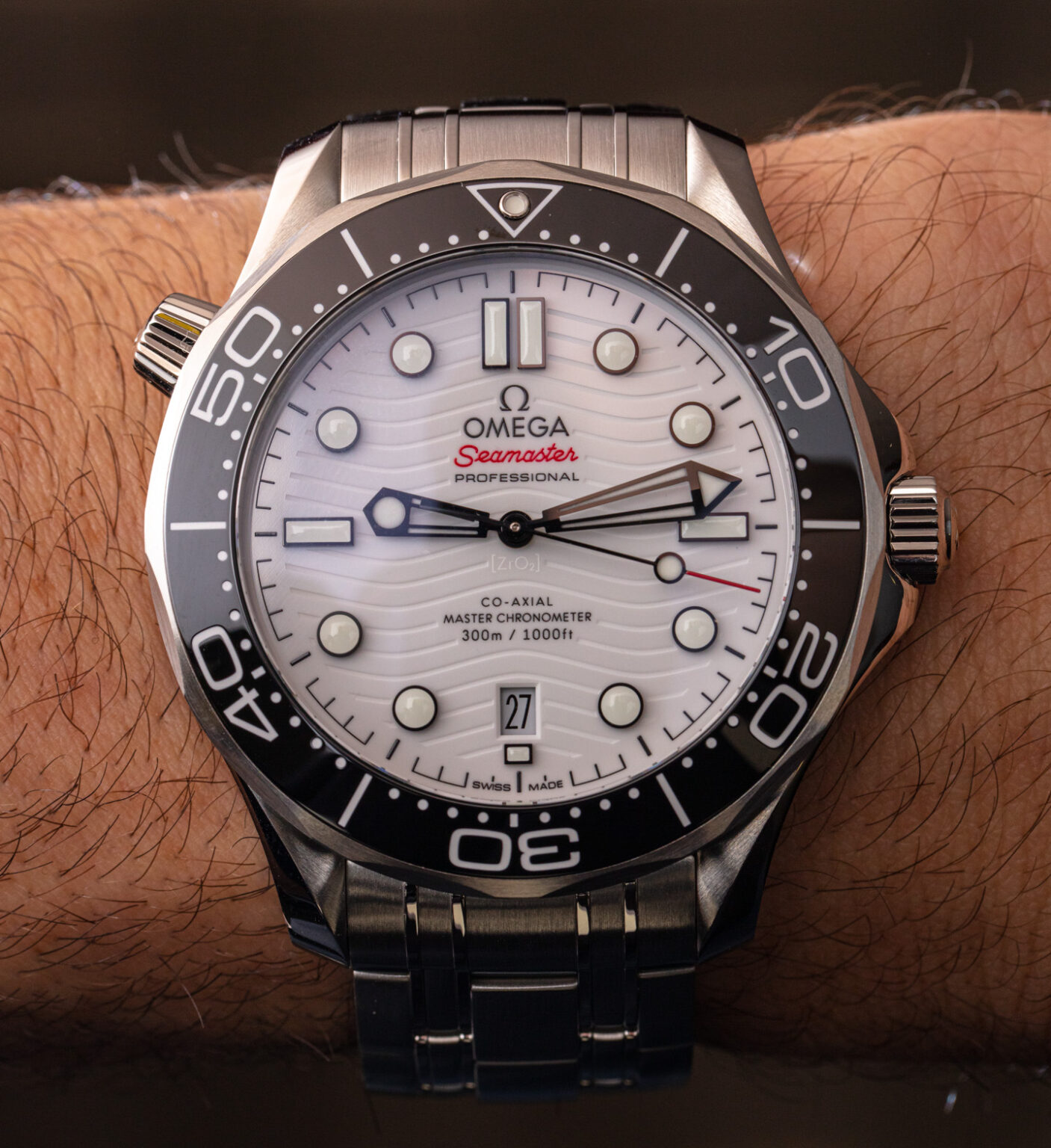 the-omega-seamaster-300m-perfects-the-white-dial-sports-watch