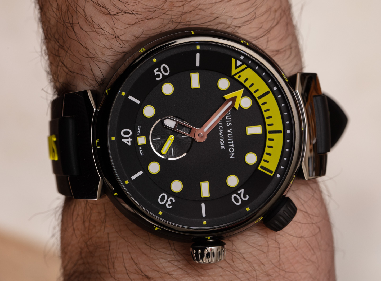 Louis Vuitton® Tambour Street Diver, Automatic, 44MM, Steel Green. Size in  2023