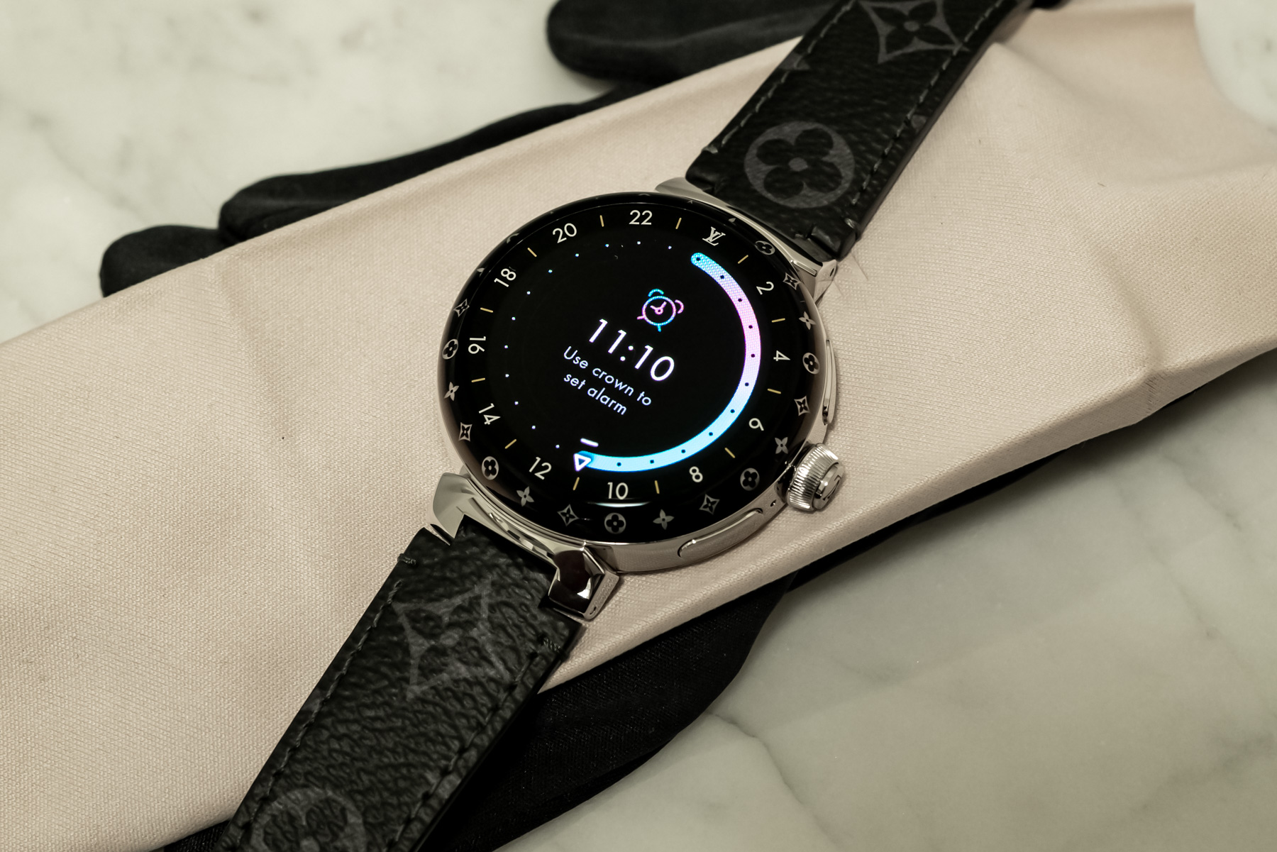Hands-On With The Louis Vuitton Tambour Horizon Light Up Luxury