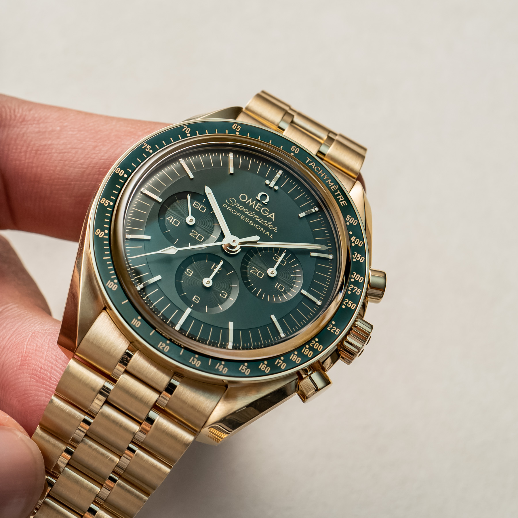 Omega Speedmaster Moonwatch Professional Co‑Axial Master Chronometer ...