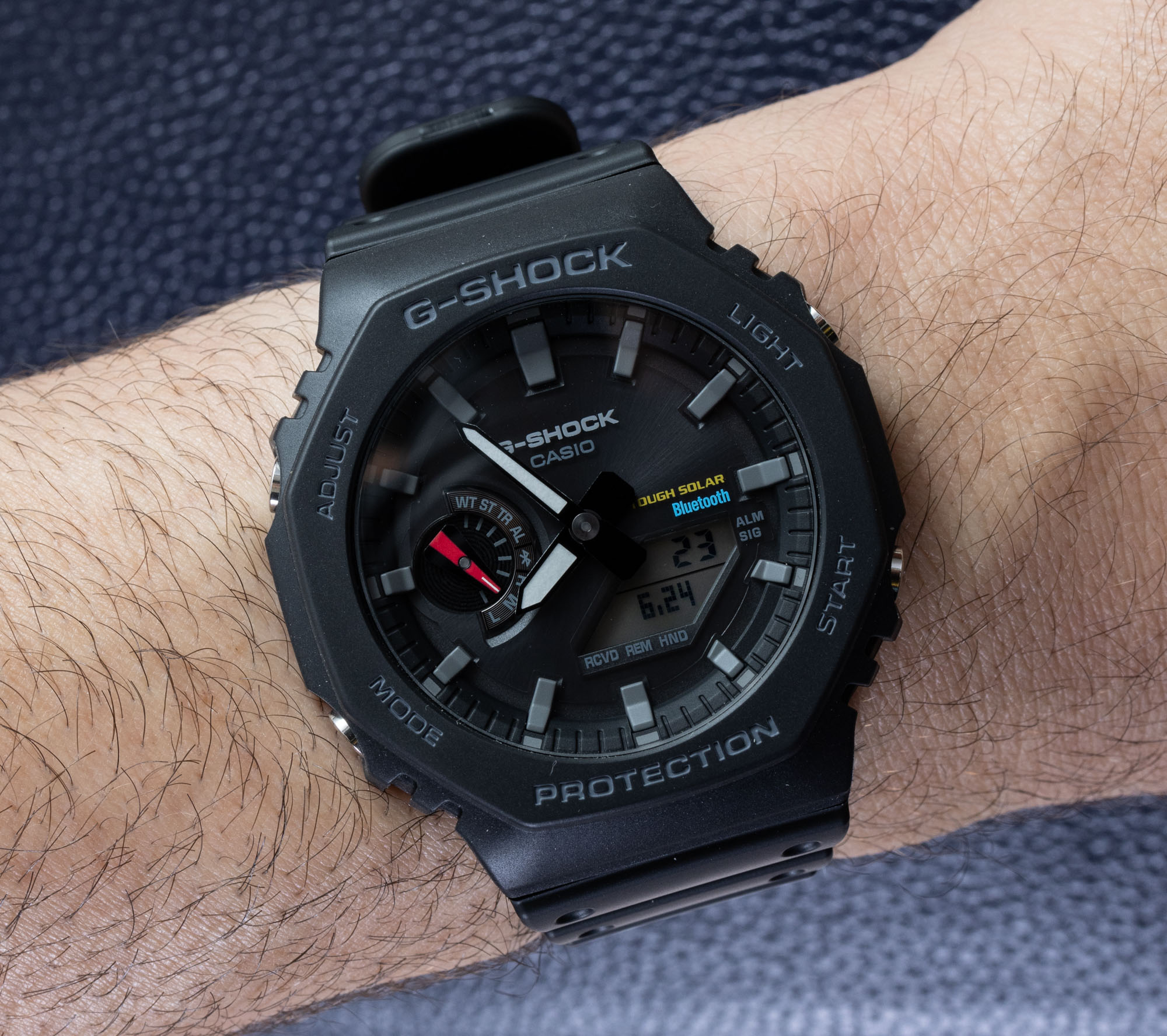 Watch aBlogtoWatch Bluetooth GA-B2100 Hands-On: Tough G-Shock Casio Solar | & With