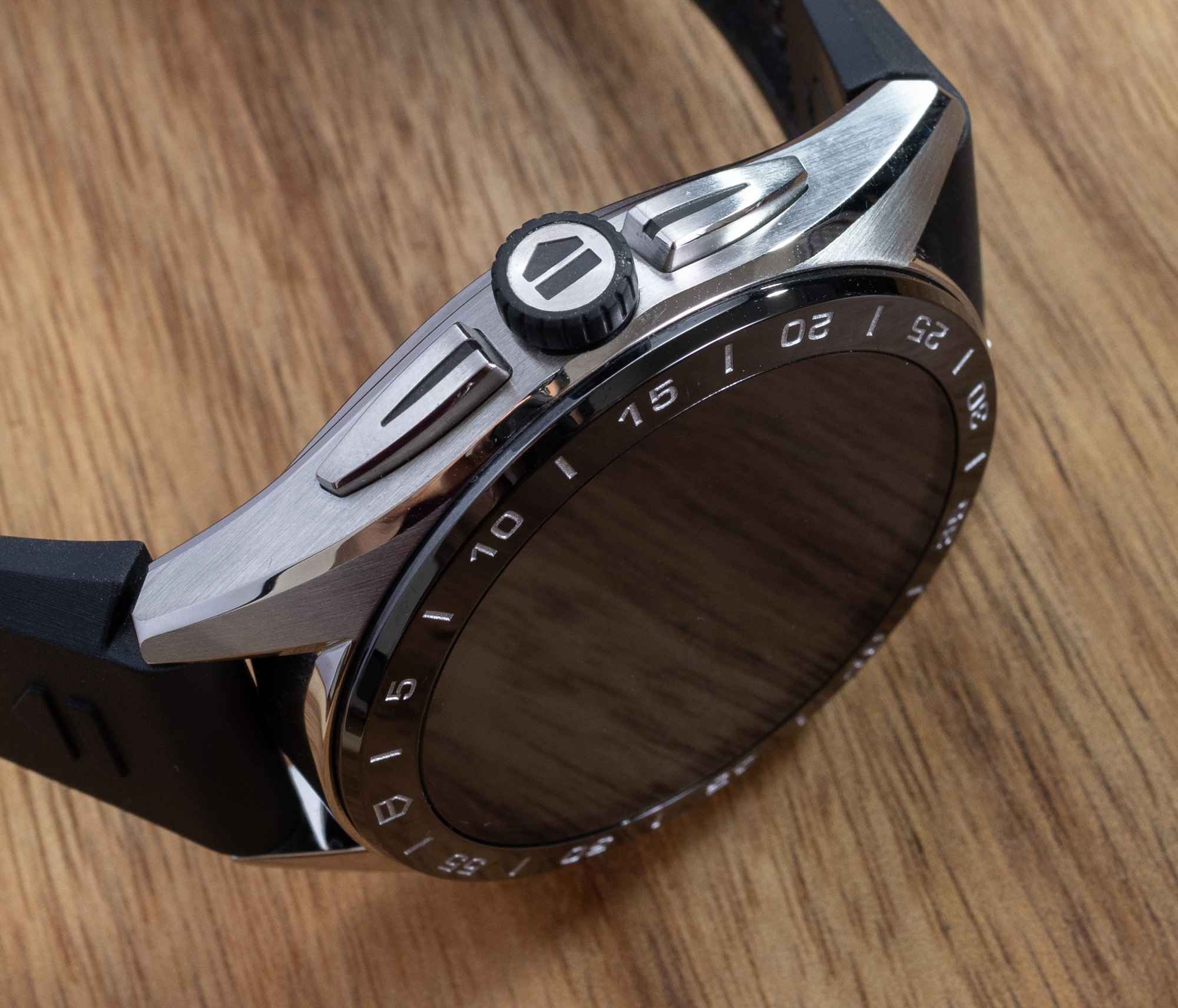 TAG Heuer Connected Watch review: The most fashionable Android Wear watch  comes at a price - CNET