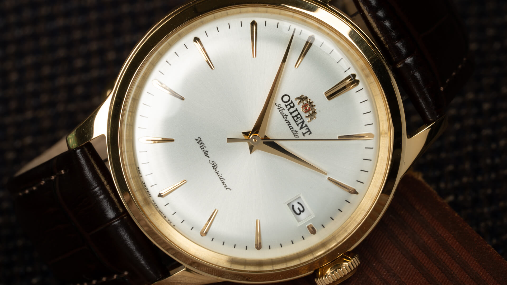 Orient Watch Rectangle Gold Day Date, Men's Fashion, Watches & Accessories,  Watches on Carousell