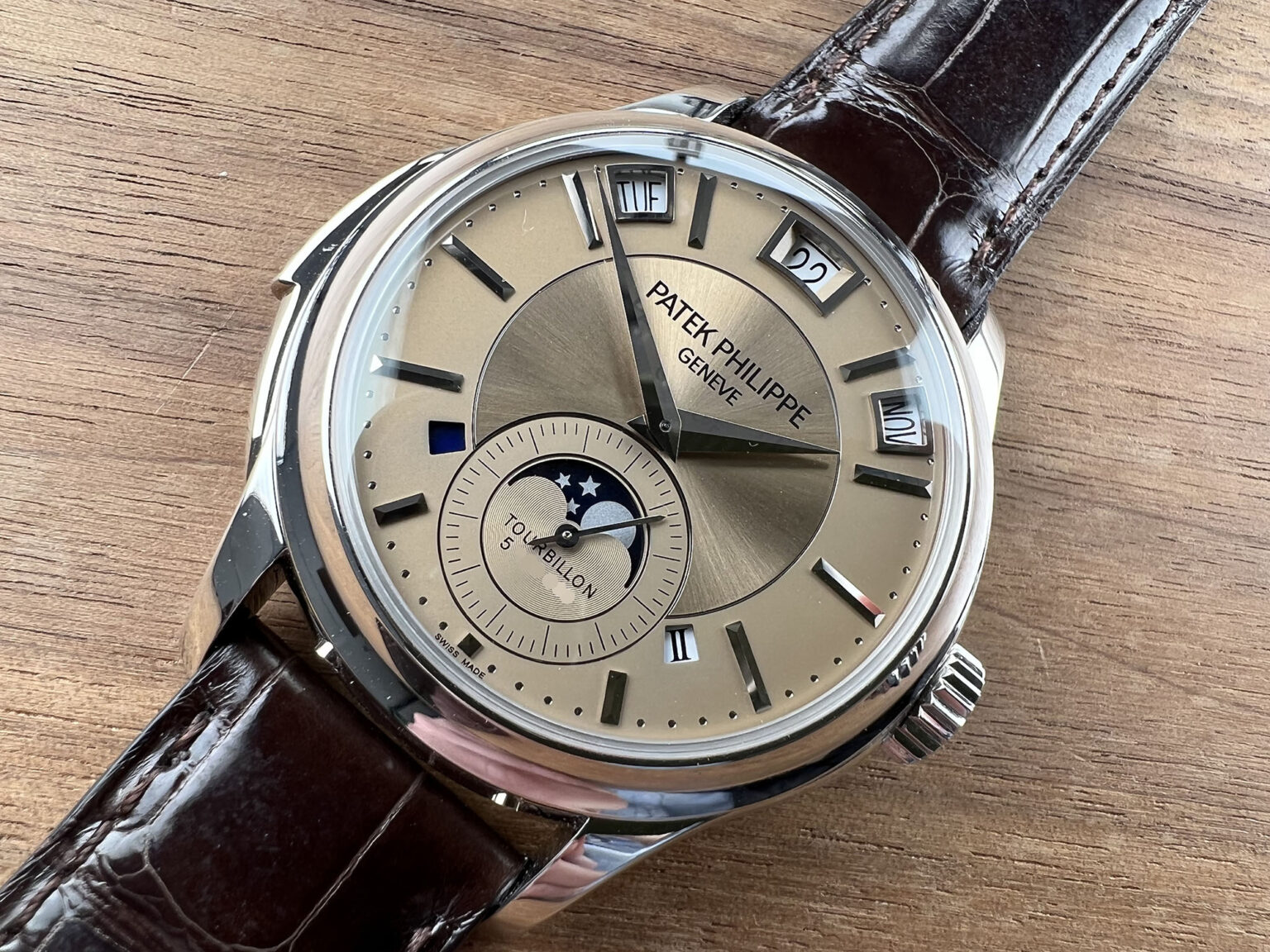 aBlogtoWatch Guest Column: The Patek Philippe 5207P Is A Smart Watch ...