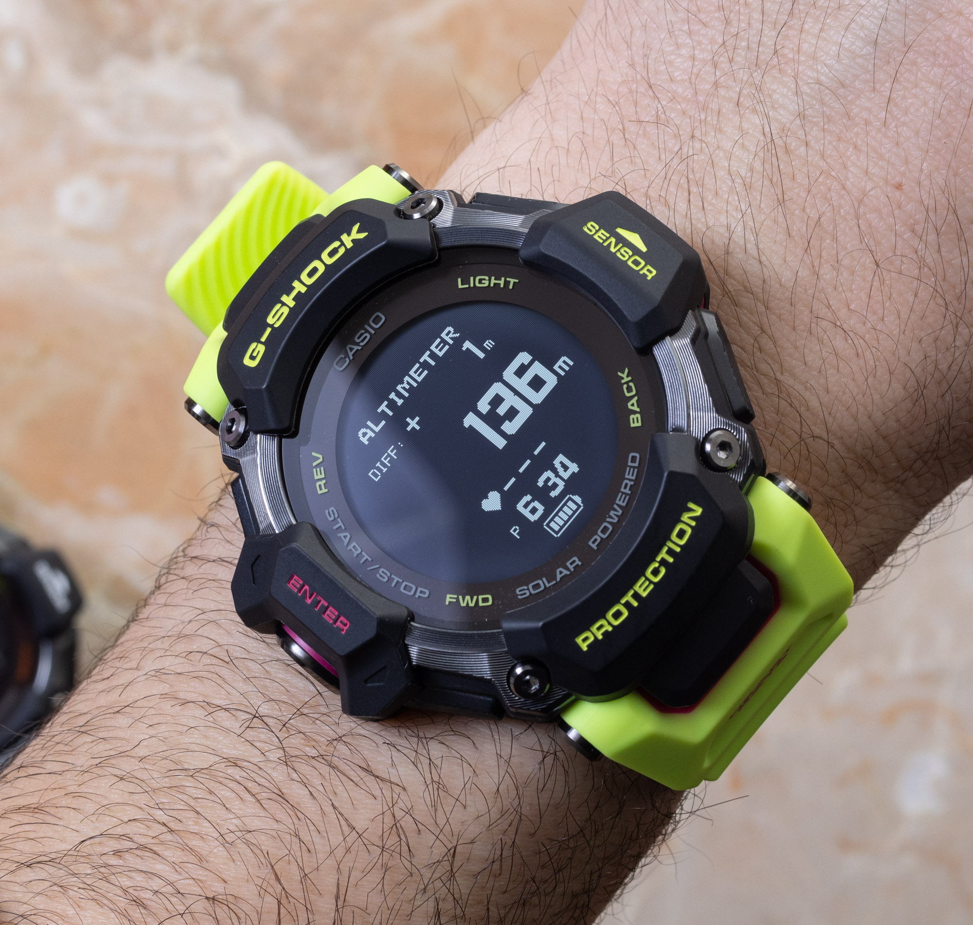 Casio G-Shock Move 52mm Heart Rate + GPS Solar Assist Resin Strap Smartwatch  Black GBDH2000-1A - Best Buy