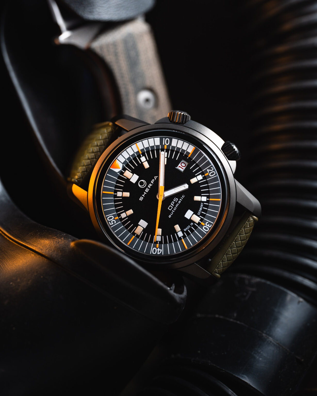 Wrist Time Review: Sherpa Ops, A True Modern Compressor Dive Watch ...