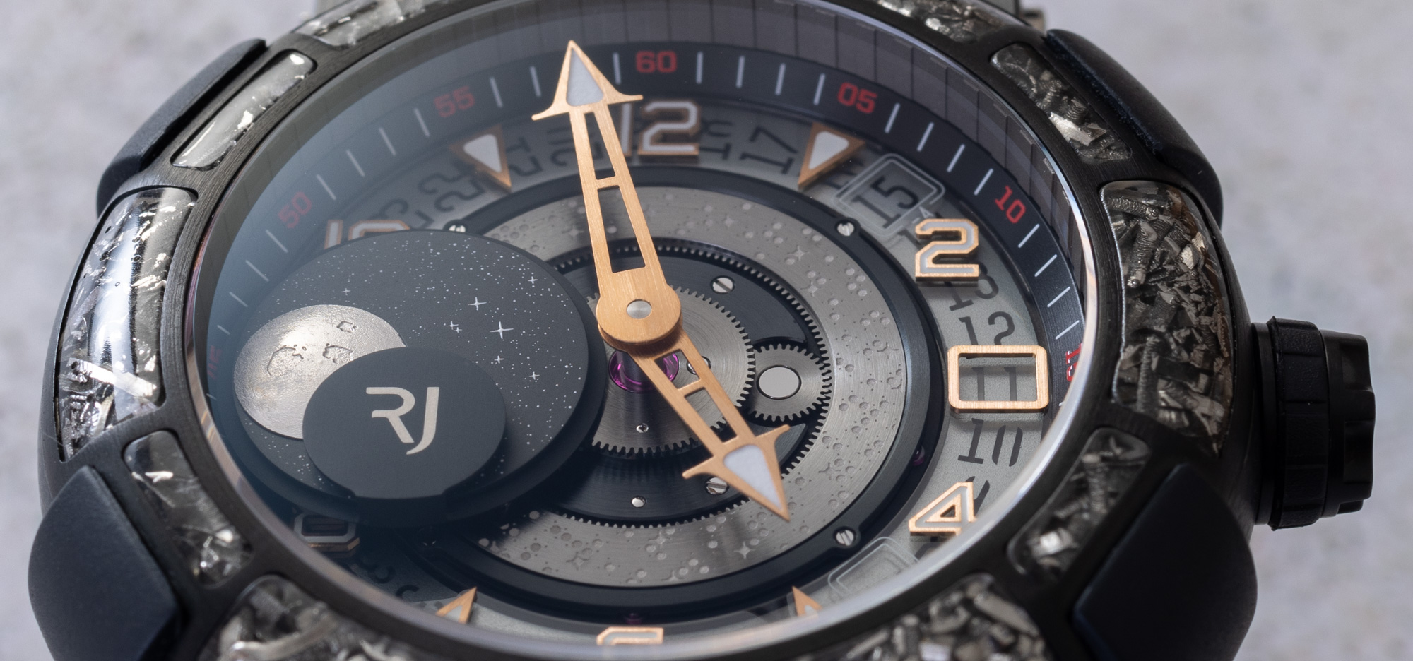 No longer manufactured: RJ Arraw Space 6919 watches with rotating moon phase display